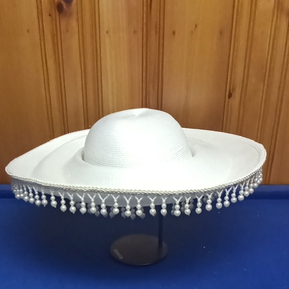 Elegant White Hat with Pearl Accents